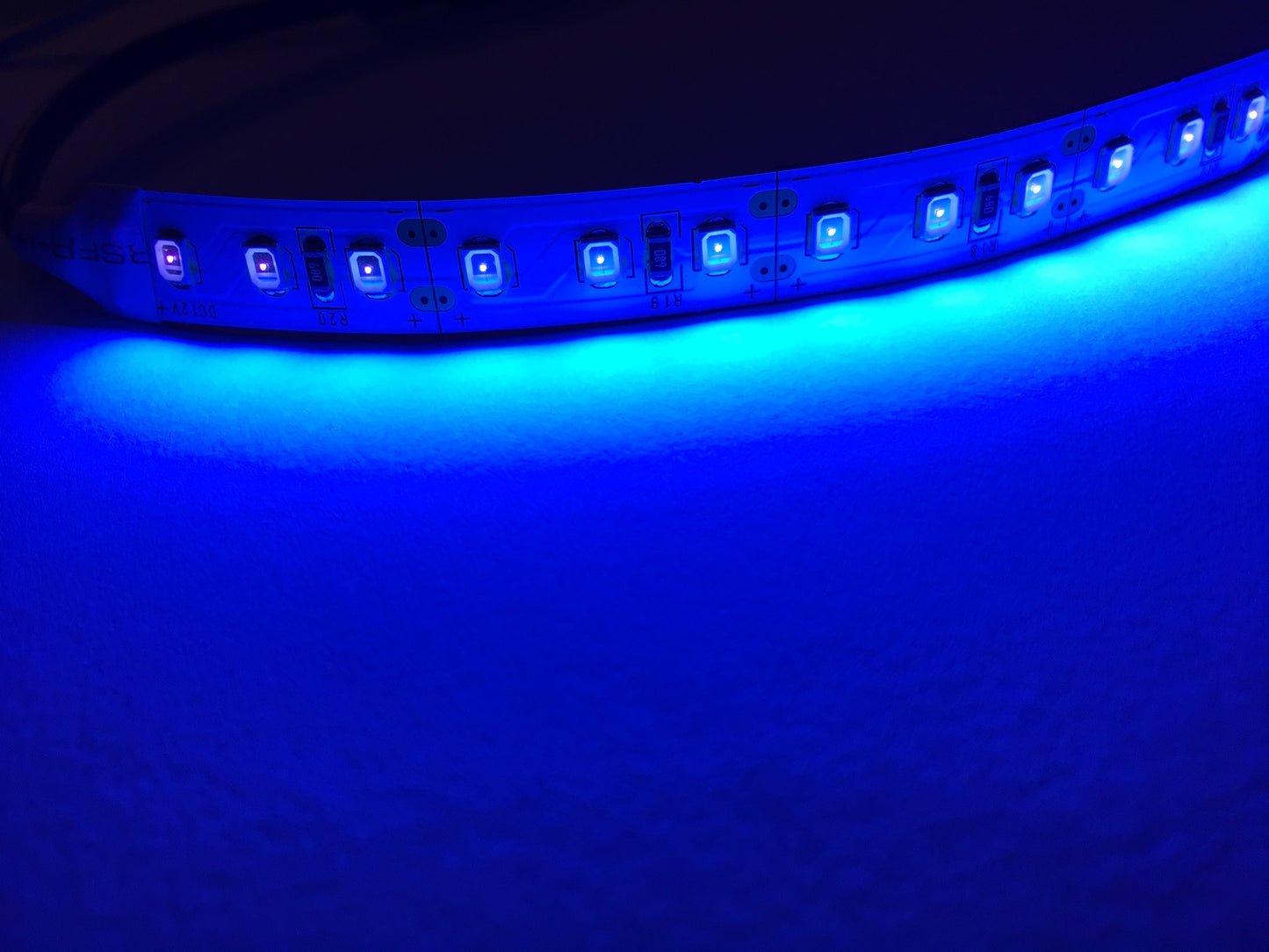 UV LED Strip Light - Flexibele Blacklight voor Party, Decoratie & Gloed Effecten