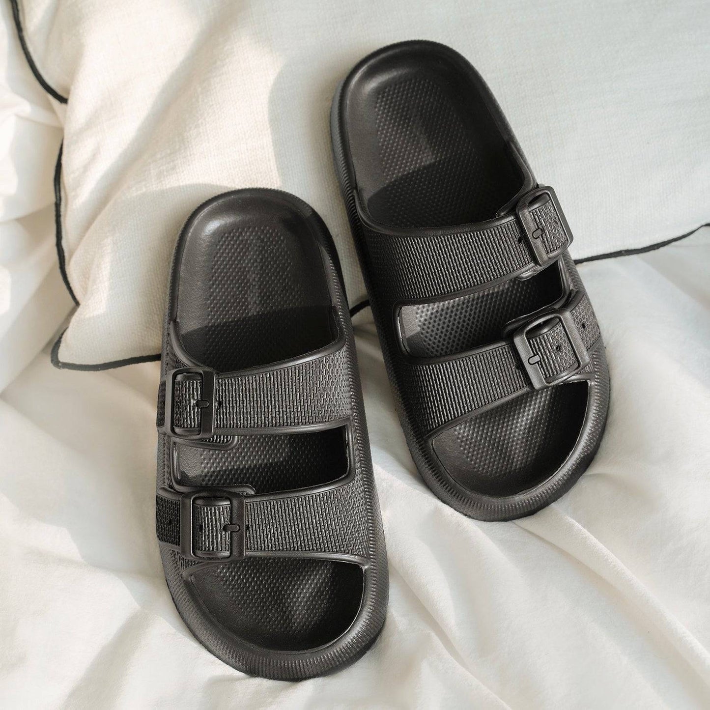 2023 PillowSlides- De Wolk Sandalen